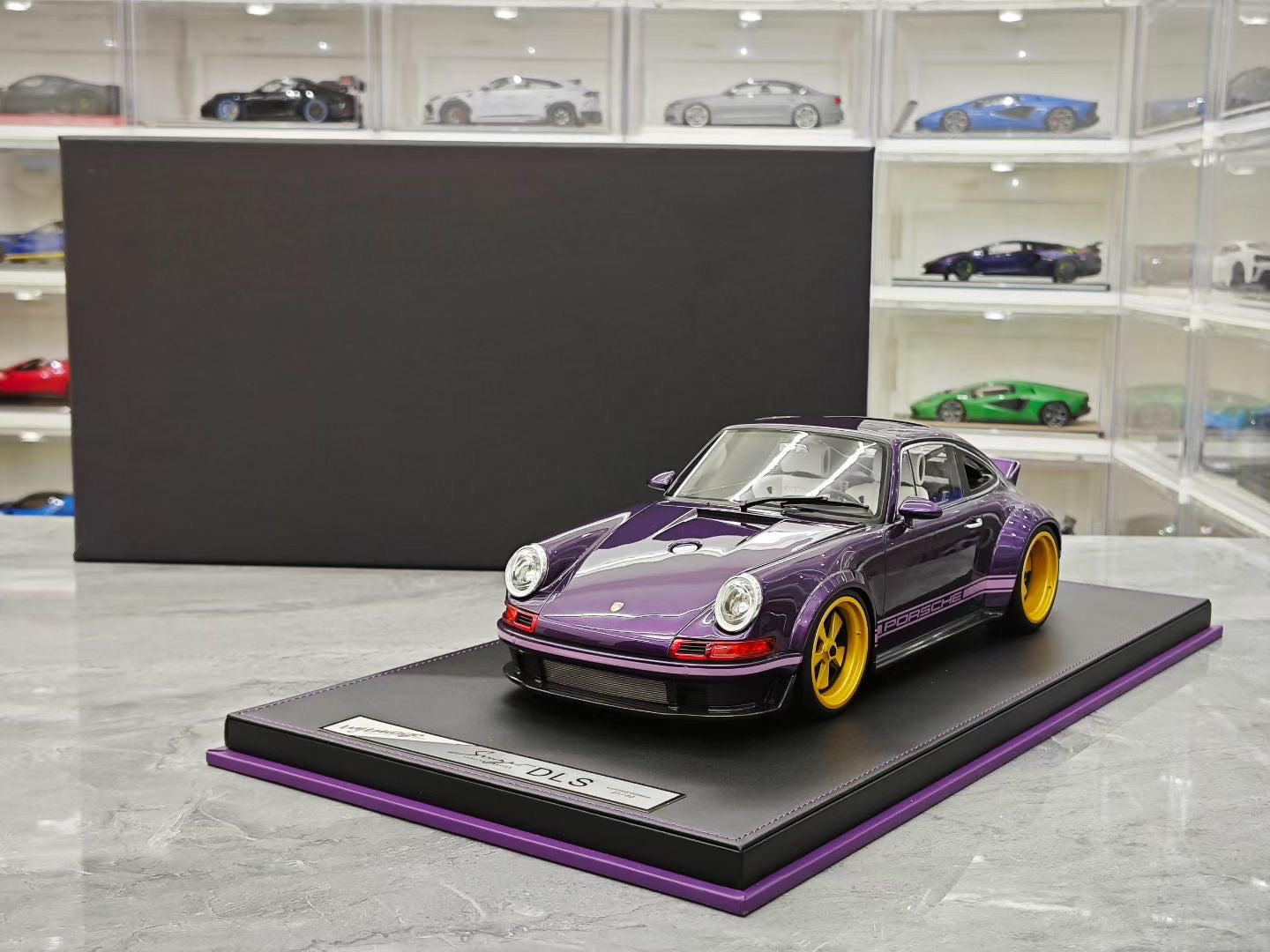 IVY 1/12 Porsche 911 Singer DLS
