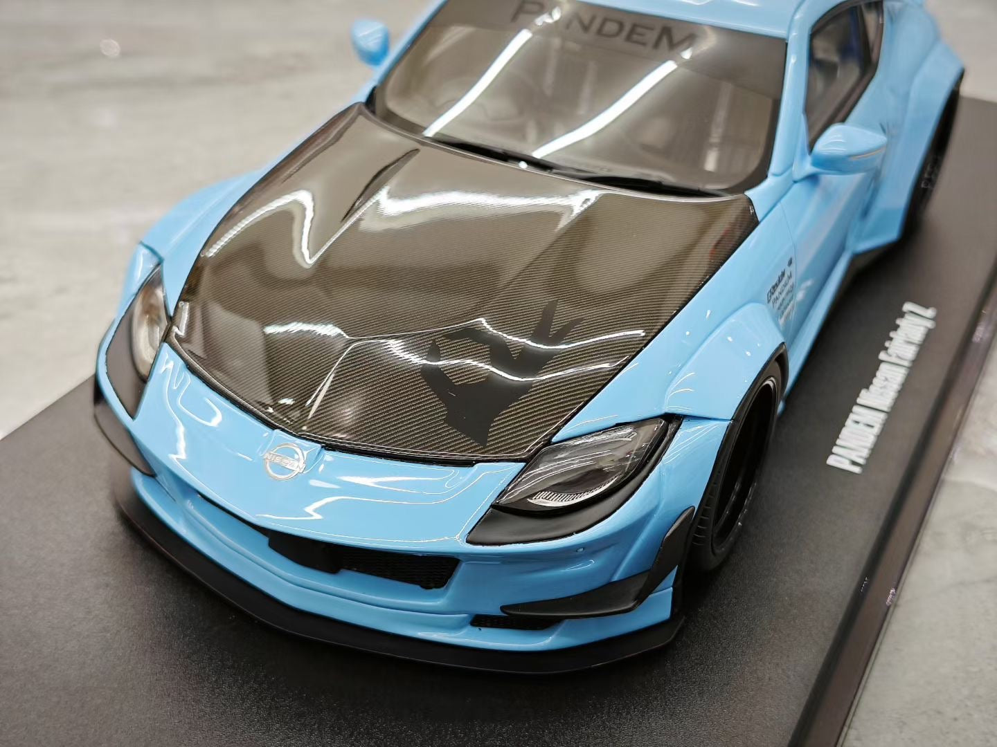GT Spirit 1/18 Nissan PANDEM FAIRLADY
