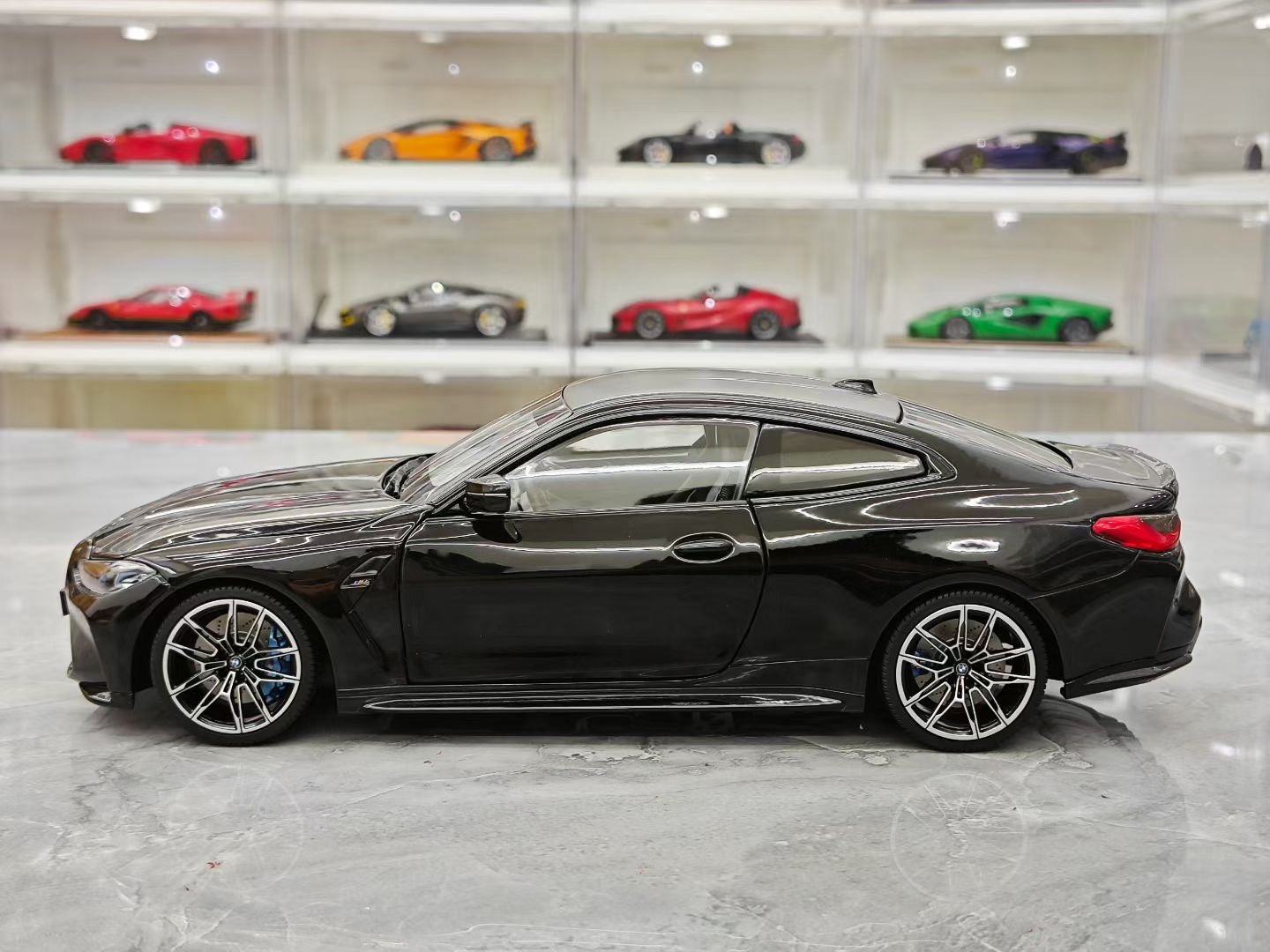 MINICHAMPS 1/18 2024 BMW M4 Alloy Fully Open