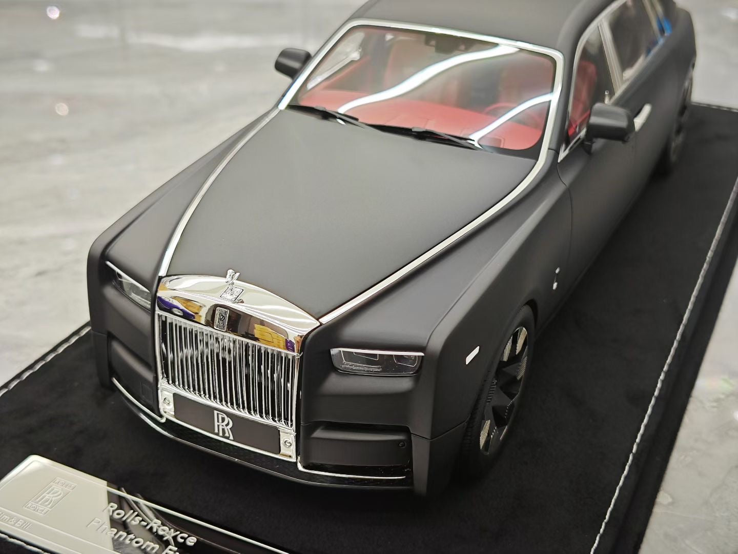 HH Model 1/18 Rolls-Royce Phantom VIII