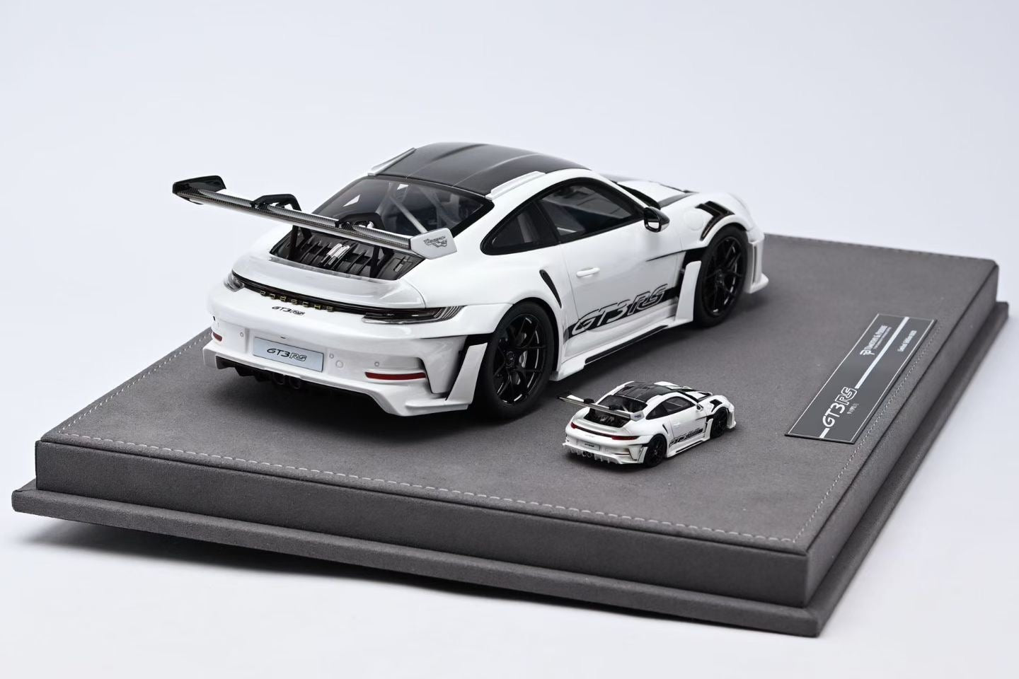 T & P's high-end resin Porsche 911 GT3 RS Sonderwunsch, now in stock in 1/18 and 1/64 scales.