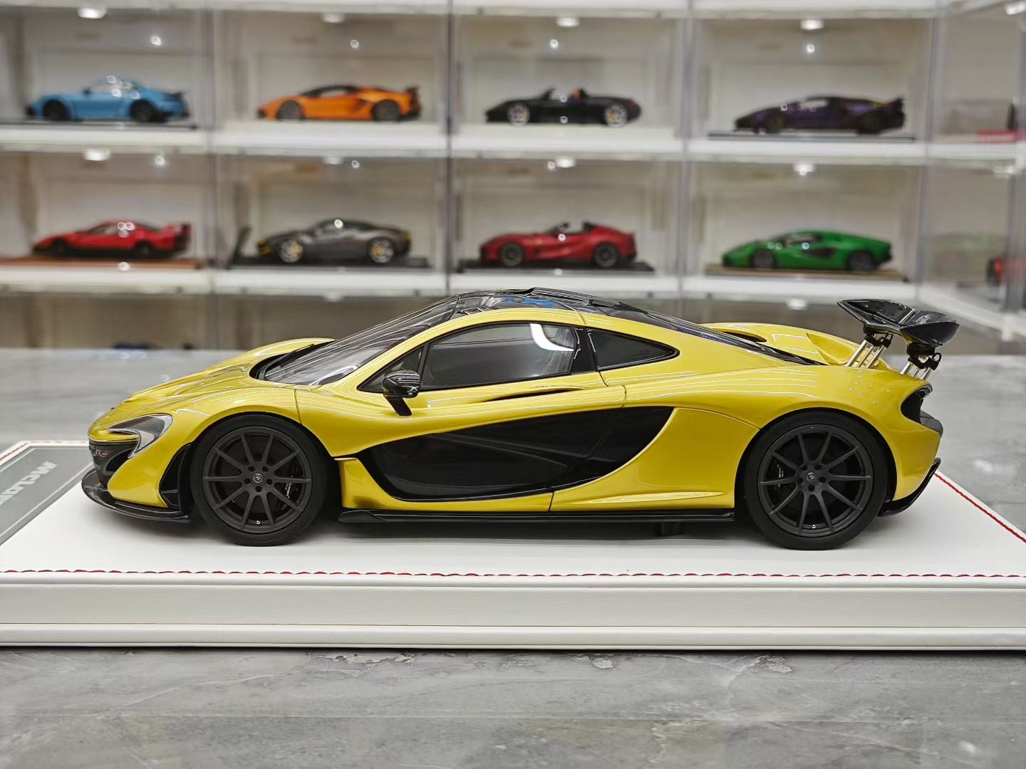 DM 1/18 McLaren P1 Supercar
