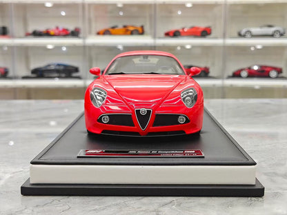 MOTORHELIX 1/18 Alfa Romeo 8C Competizione (2008) – Alfa Red – MH393