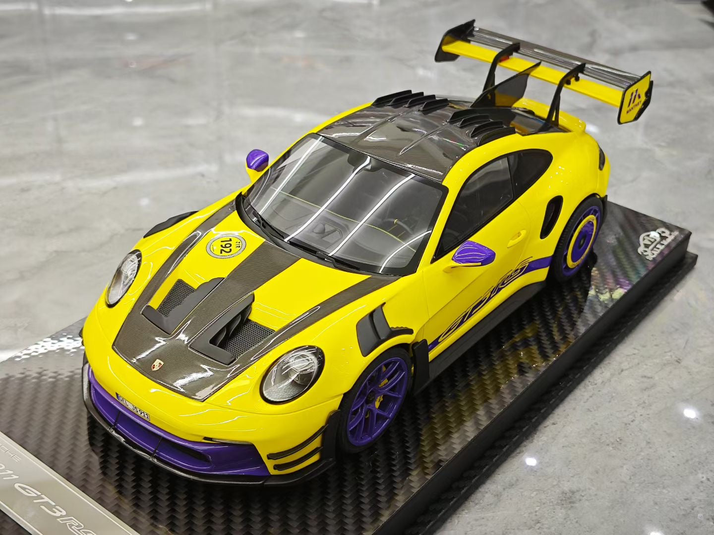 VIP 1/18 Porsche 911 GT3 RS - Manthey Racing