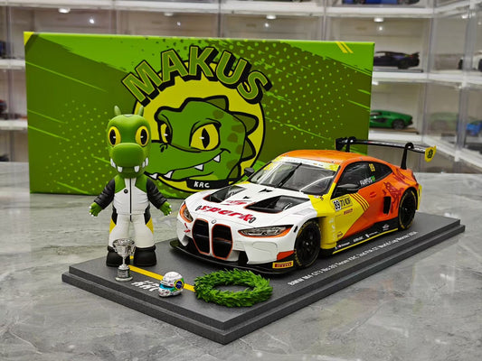 SPARK 1/18  2024 Macau GT Race BMW M4 GT3 Favrex Model