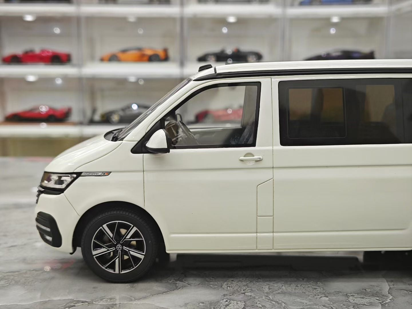 OTTO 1/18 Volkswagen T6.1