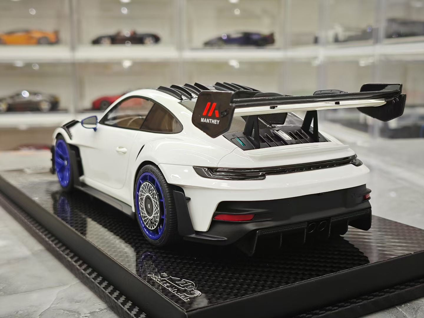 VIP 1/18 Porsche 911 GT3 RS - Manthey Racing