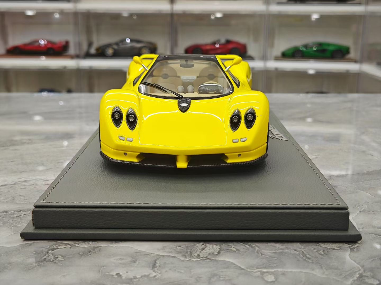 BBR 1/18 Pagani Zonda C12
