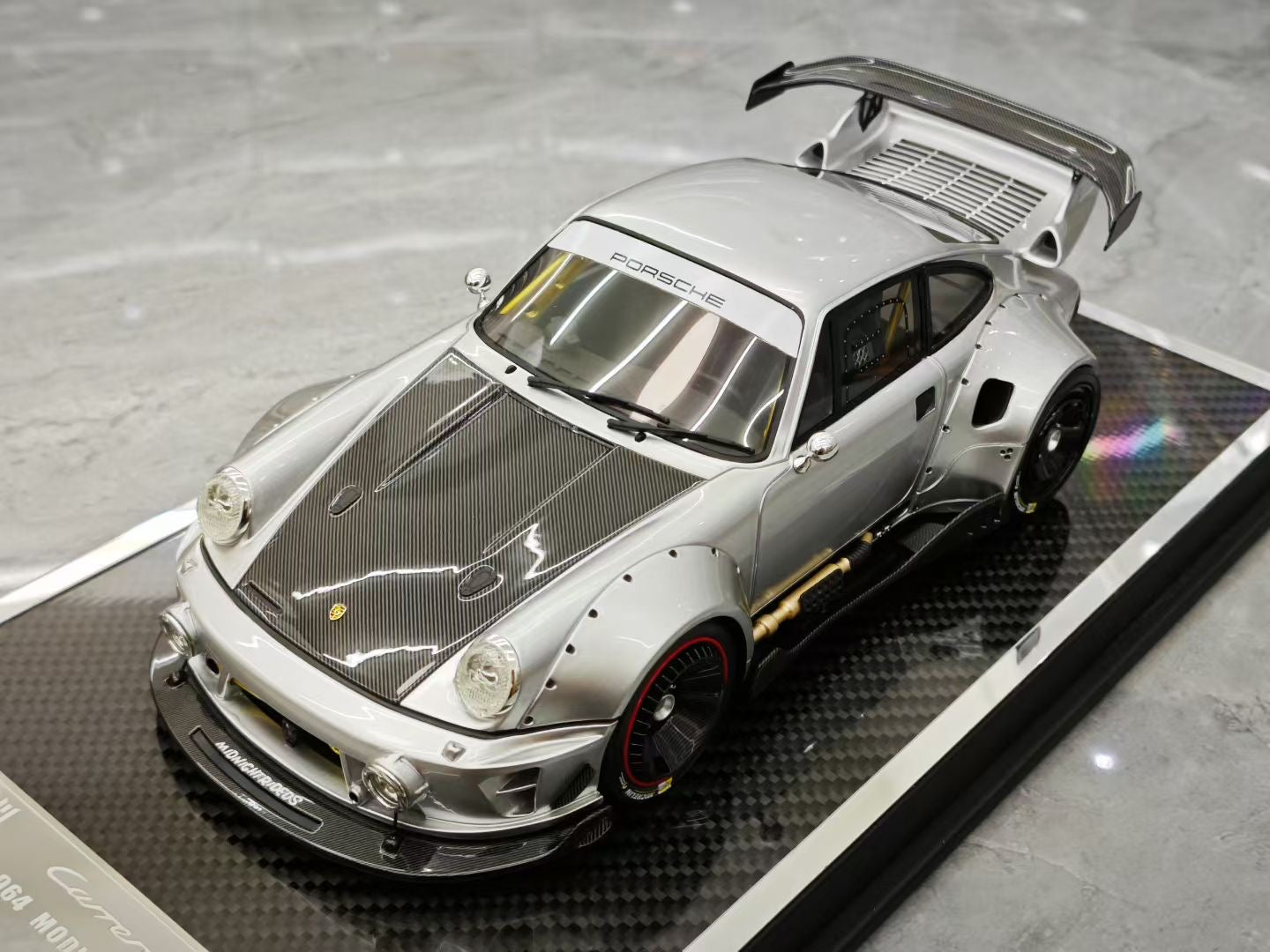 MCM 1/18 heavily modified Porsche 964 RWB widebody