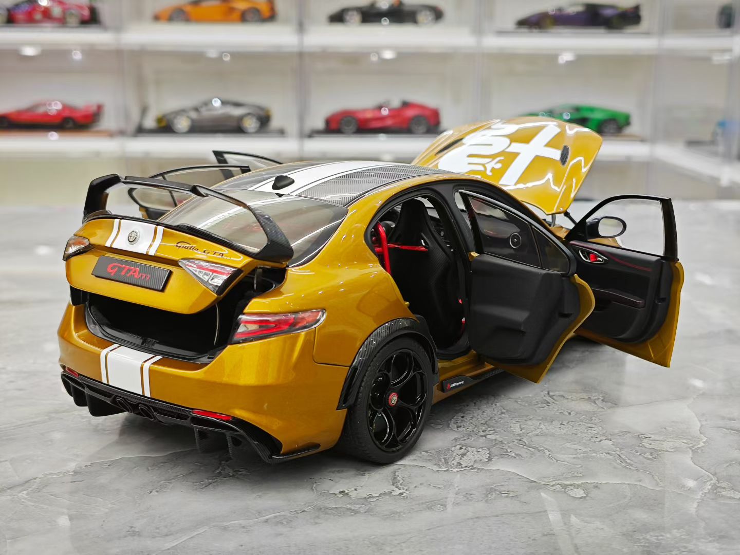 MH 1/18 Alfa Romeo Giulia GTAm