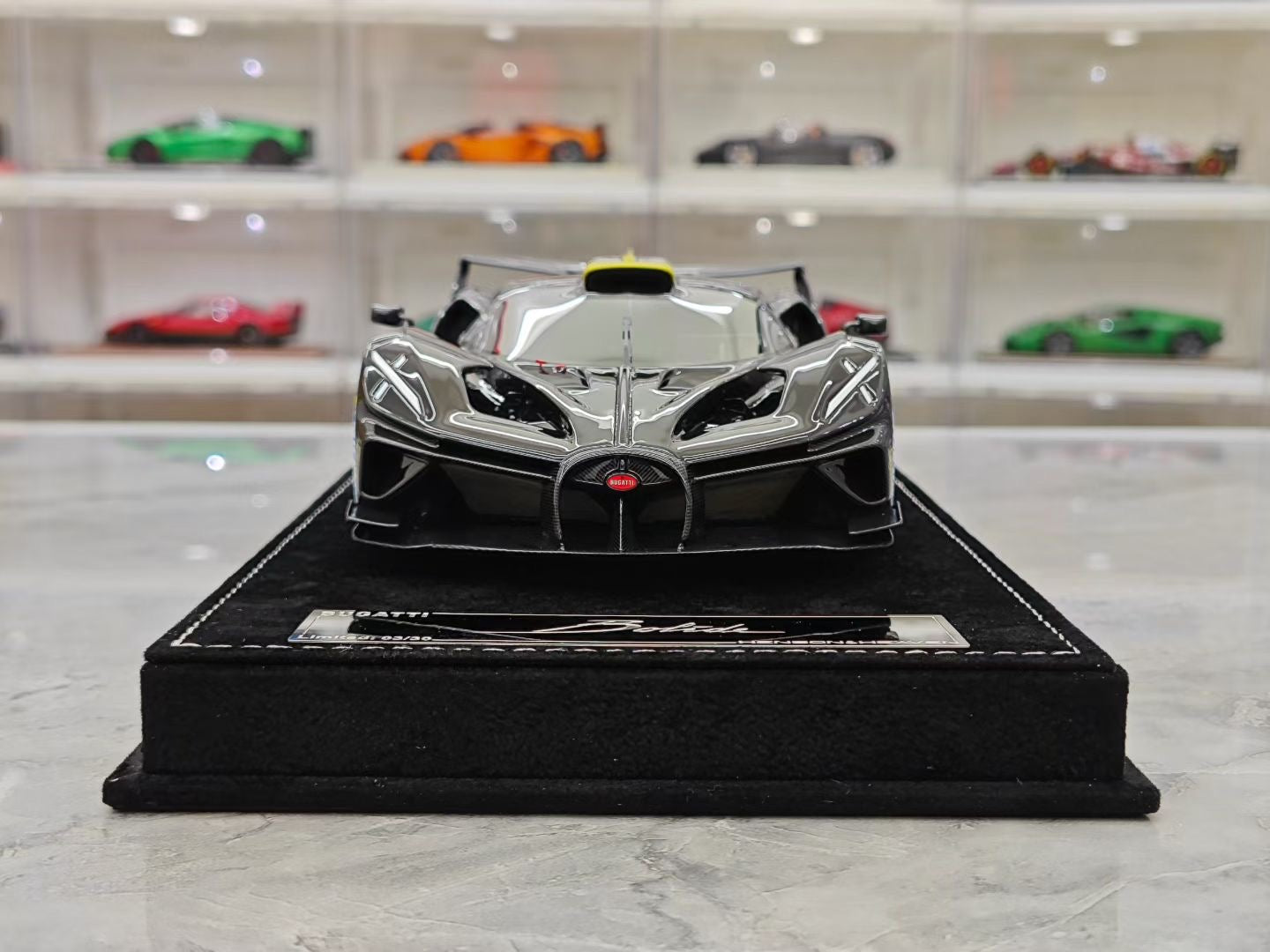 HH Model 1/18 Bugatti Bolide Fireball