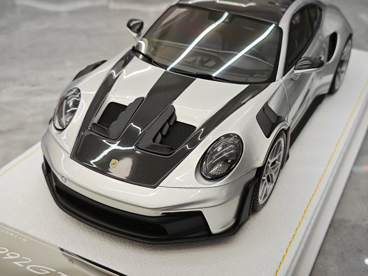 HH Model 1/18 Porsche 992.1 GT3 RS