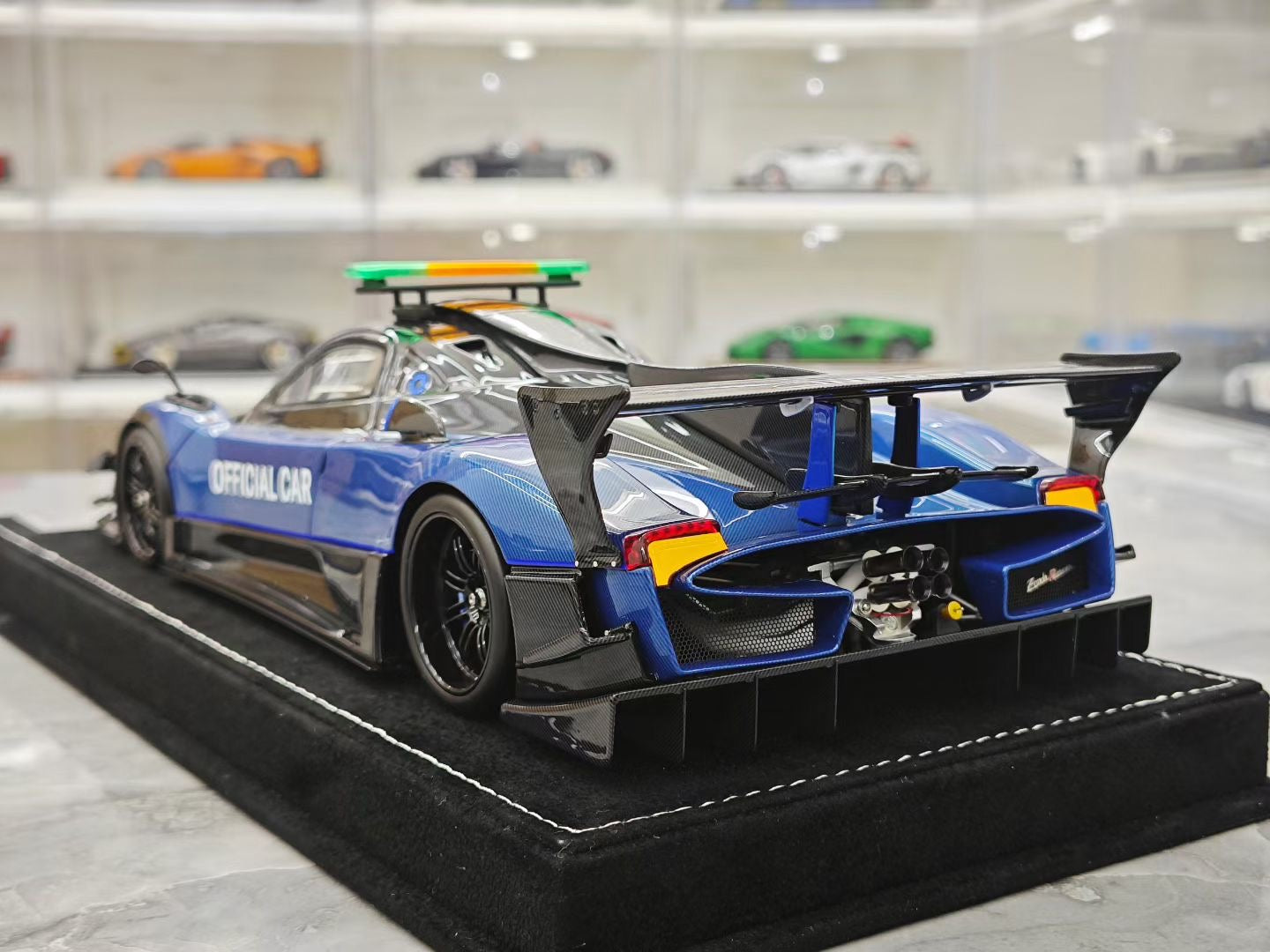 HH Model 1/18 Pagani Zonda R Evolution model