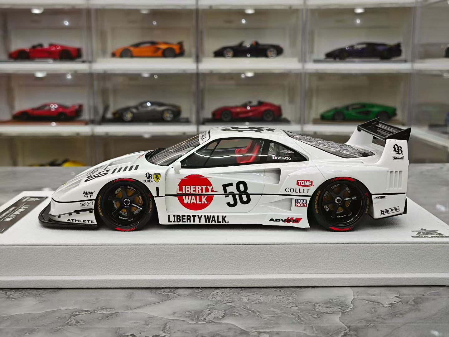 BBA Model 1/18 F40 LB widebody modification