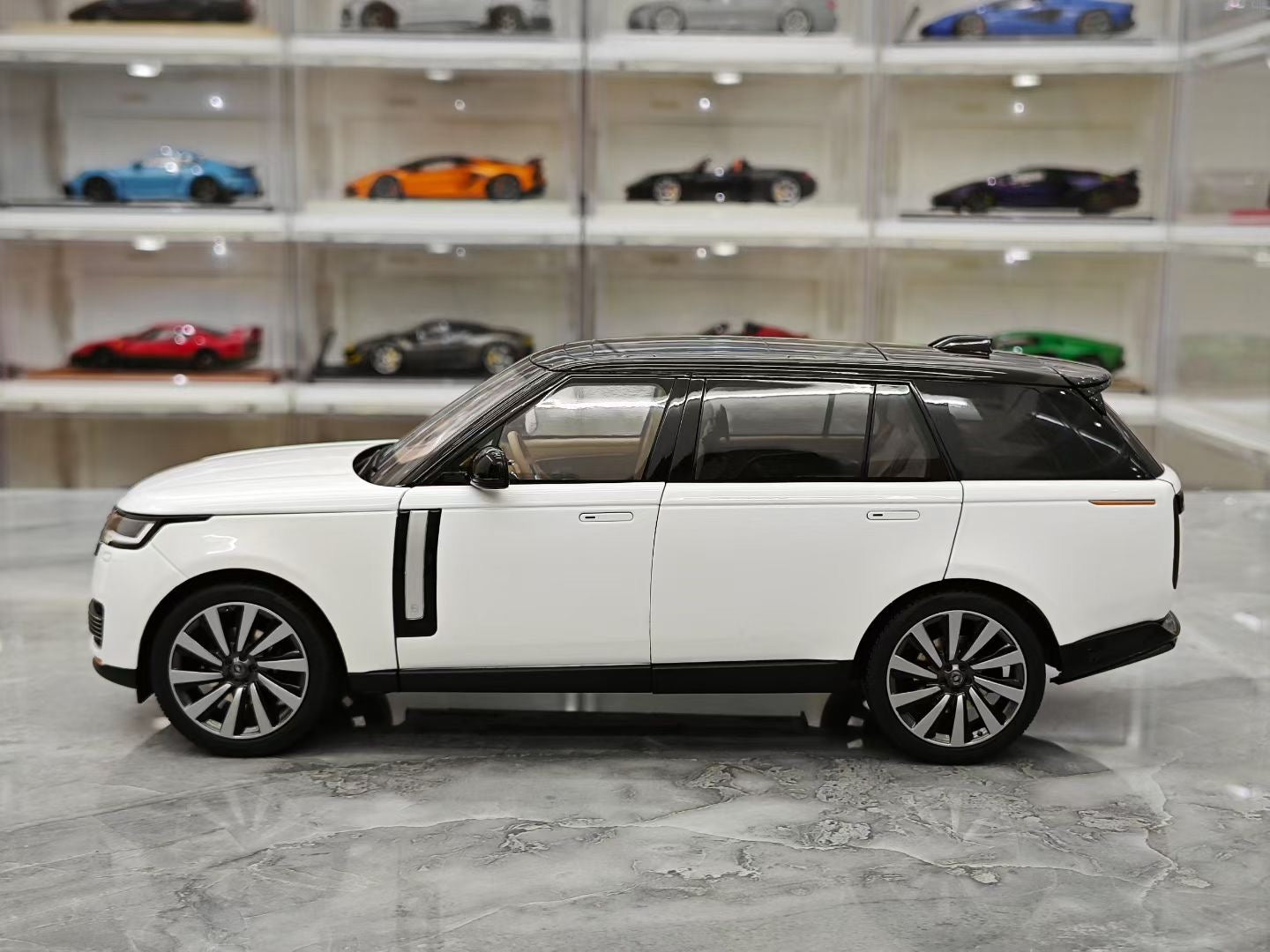 LCD 1/18 Land Rover Range Rover Grand Creation Long Wheelbase Edition