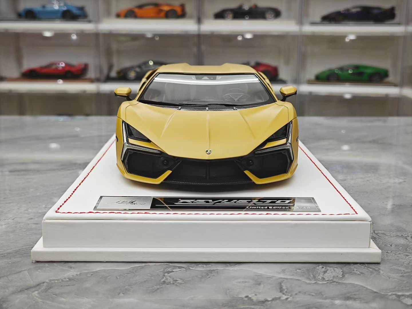 IVY 1/18 Lamborghini Revuelto