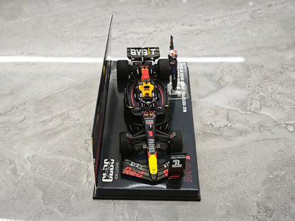 Minichamps 2024 Brazilian GP Red Bull RB20 Verstappen F1 Special Edition 1:43