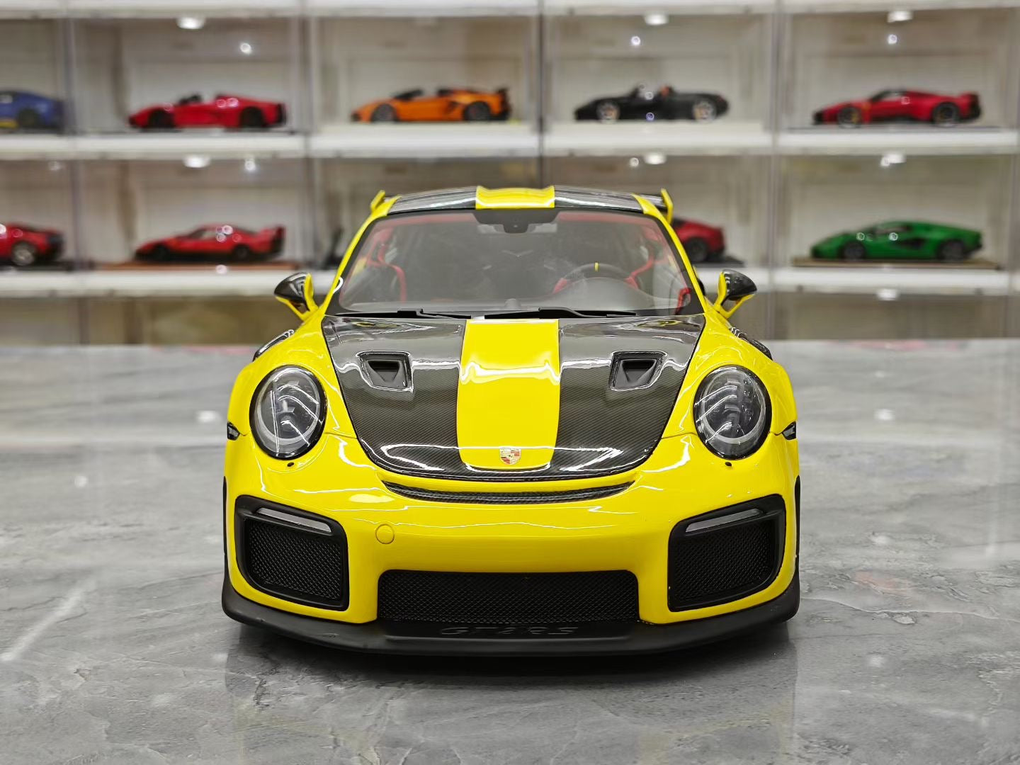 GT Spirit 1/12 Porsche 911 [991.2] GT2 RS Resin