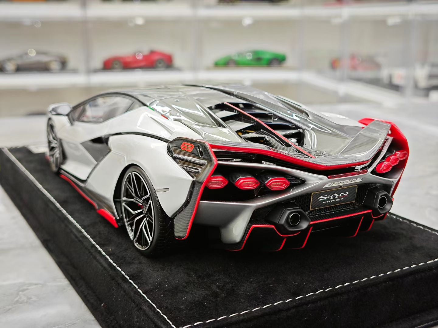 HH Model 1/18 Lamborghini Sian FKP 37