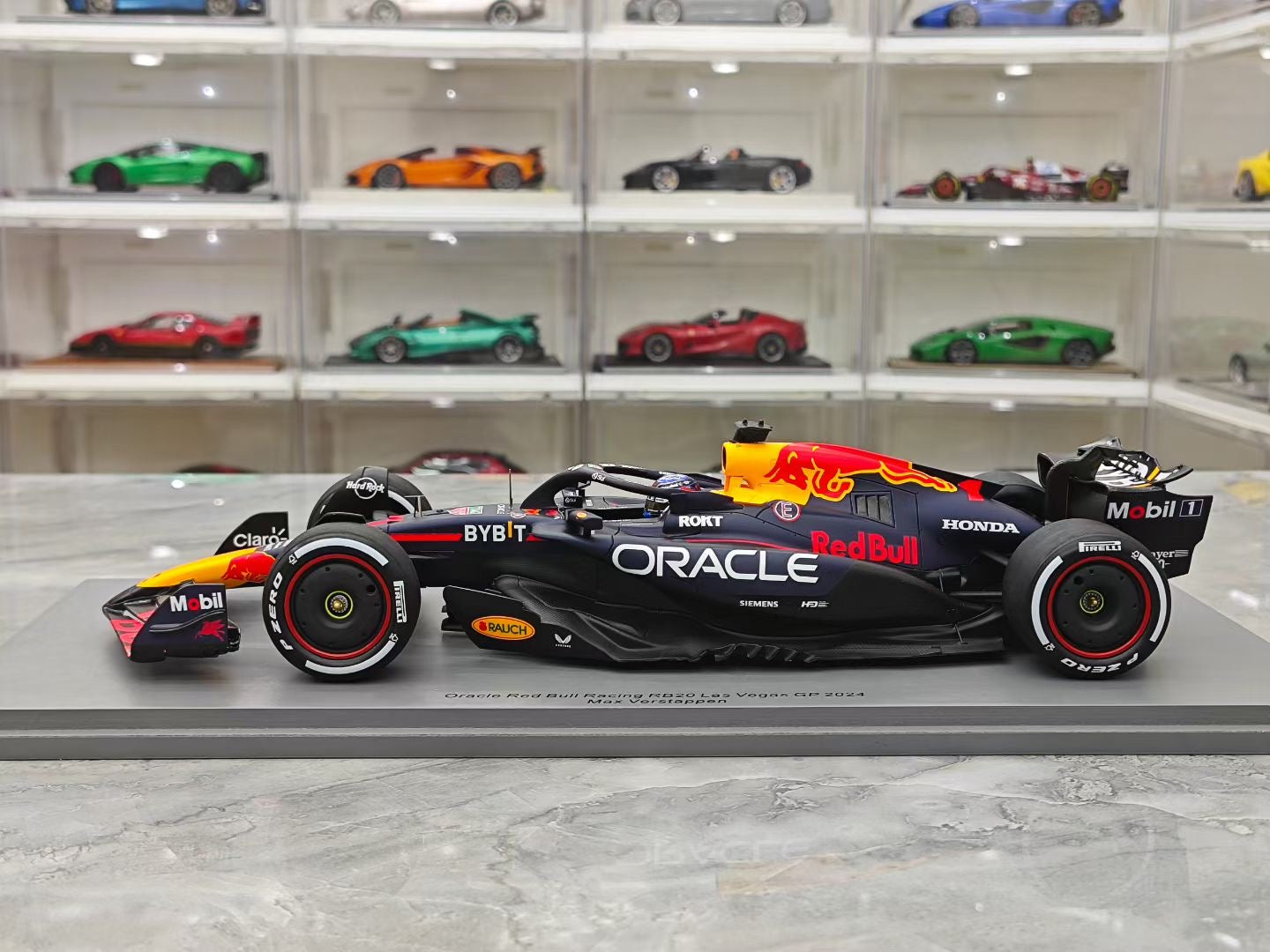 Spark 1/18 2024 Las Vegas Grand Prix RB20 Verstappen F1