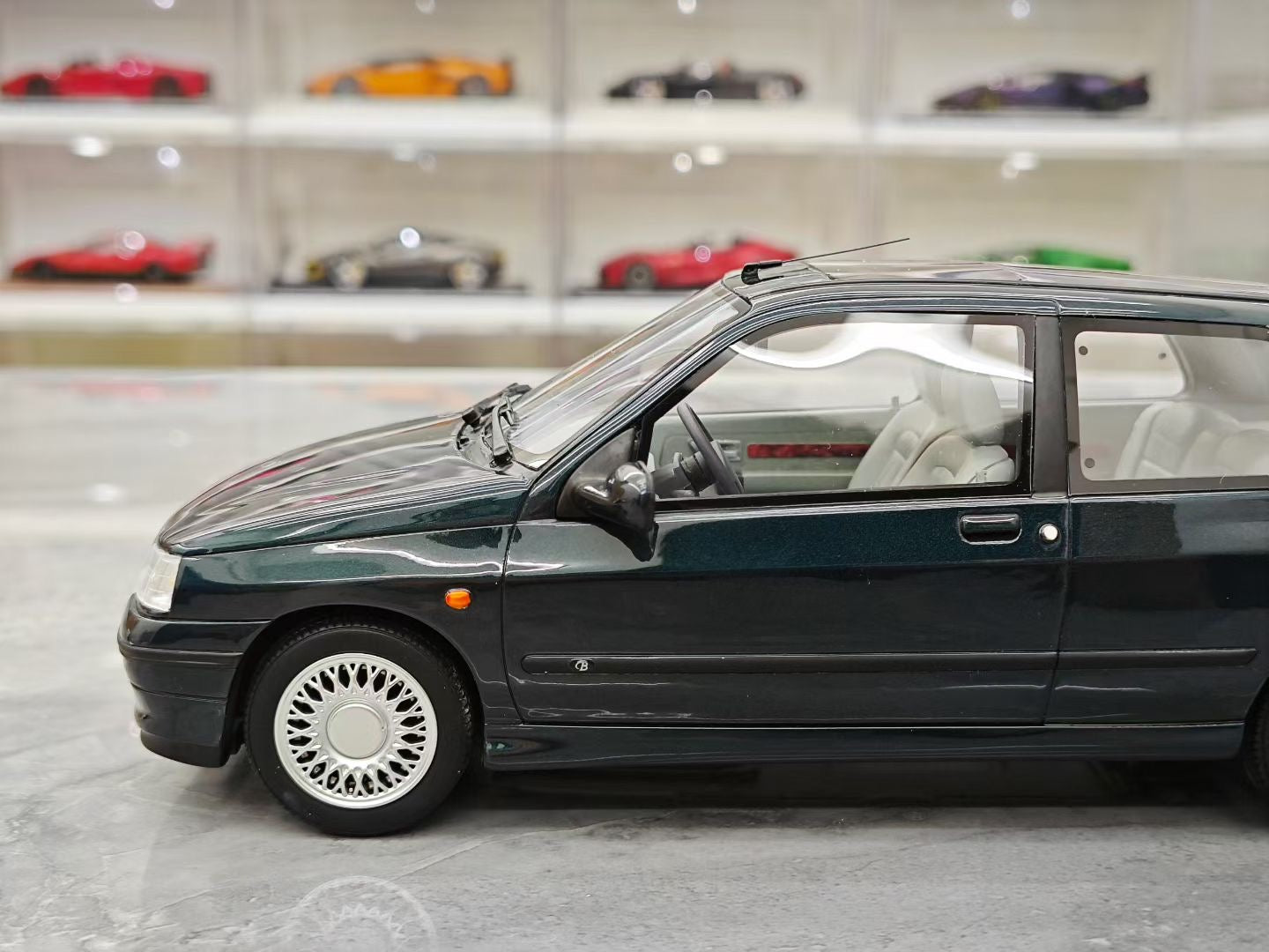OTTO 1/18 RENAULT CLIO Baccarat Resin