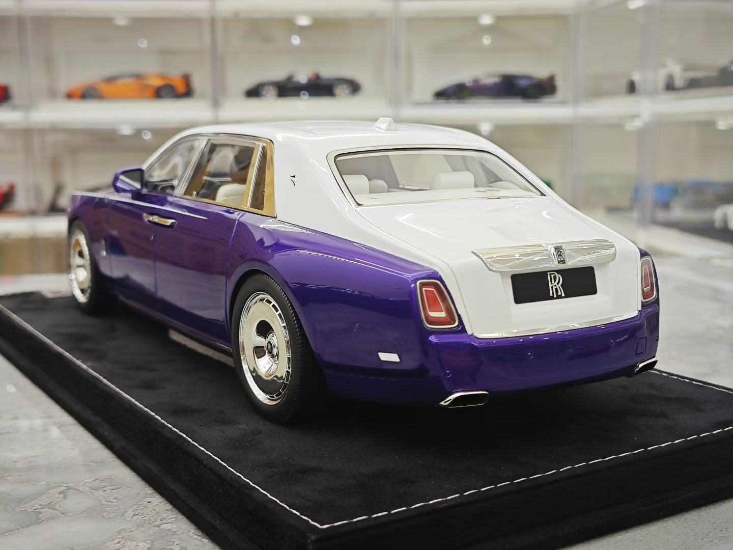 HH Model 1/18 Rolls-Royce Phantom VIII