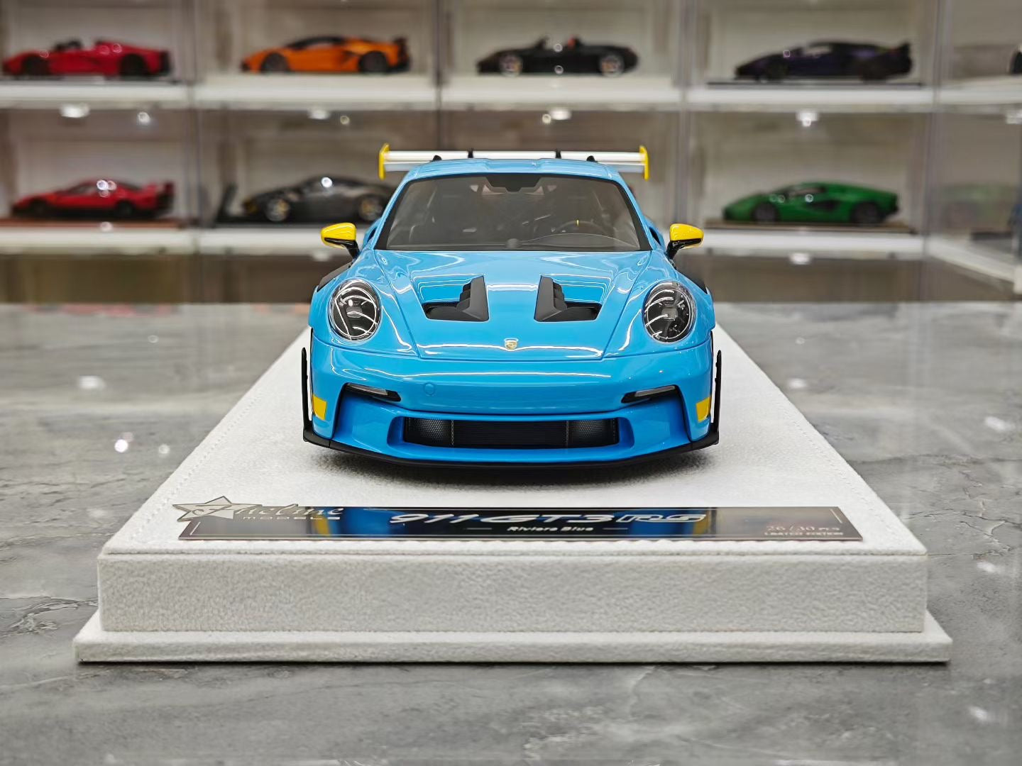 FUELME  1/18 Porsche 992 GT3 RS