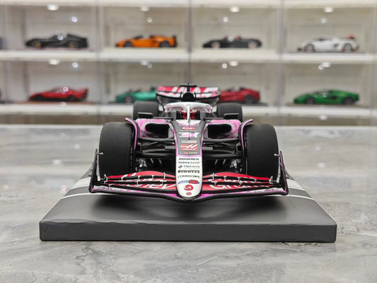 Minichamps 1/18 2025 Japan Station Haas VF-25 Ocon Resin F1