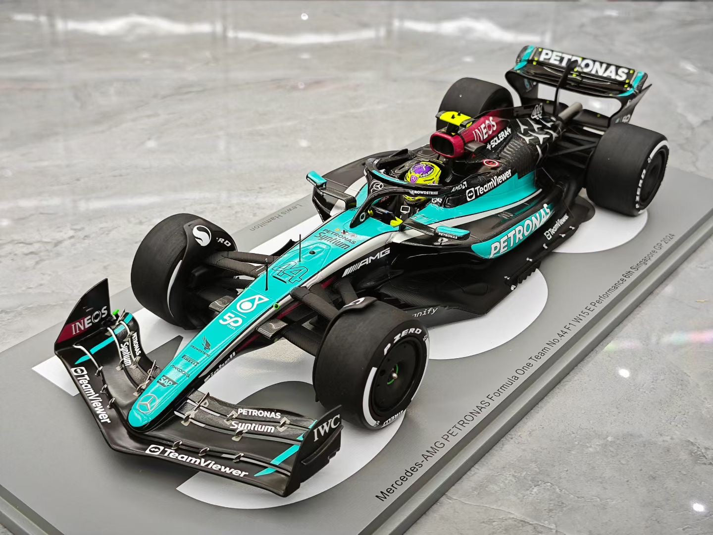 Spark 1/18 2024 Singapore Grand Prix - Hamilton