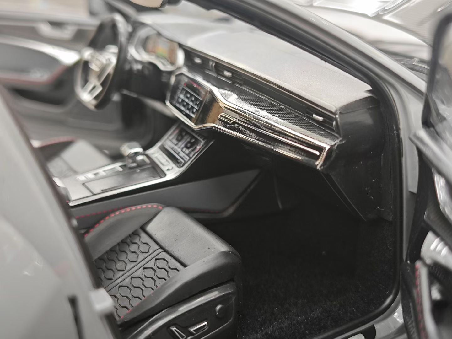 KiloWorks 1/18 Audi RS6 DarwinPRO Alloy Car Model