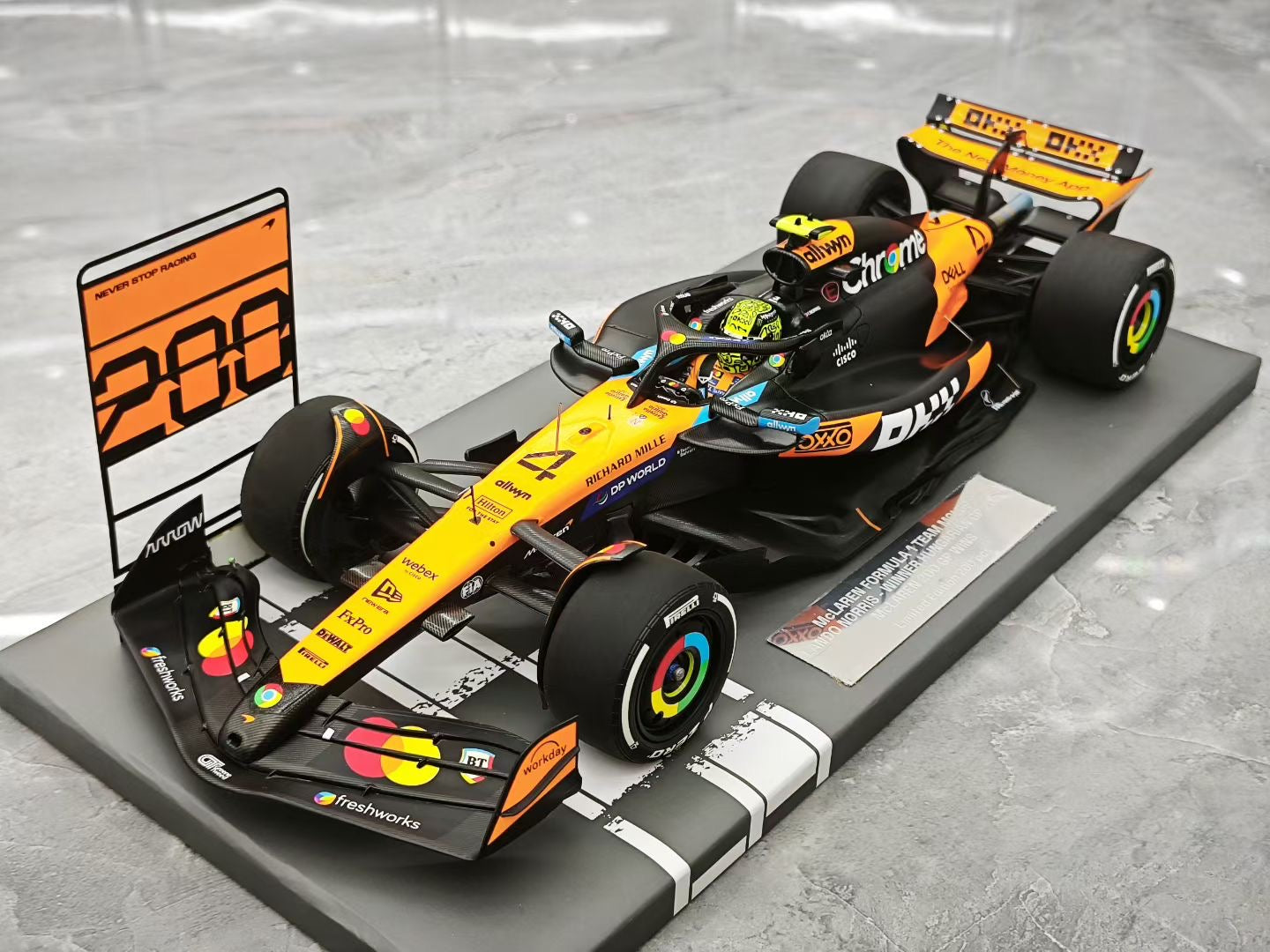 Minichamps 2025 Hungary MCL39 Resin Norris F1 1:18