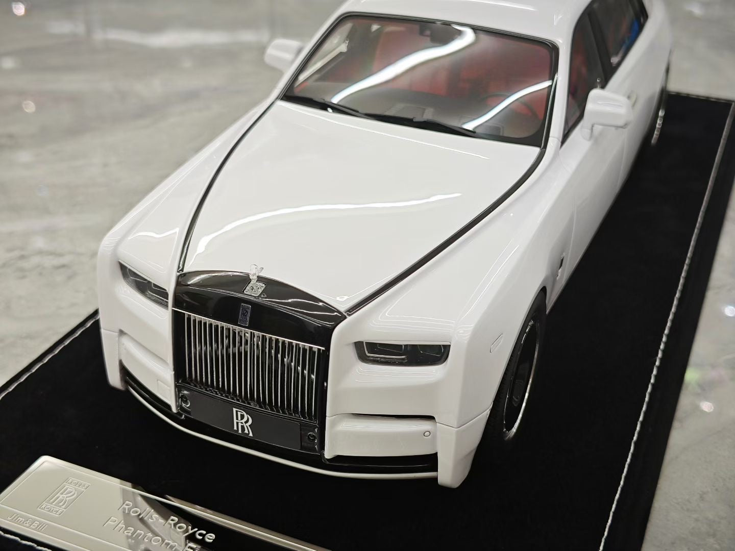 HH Model 1/18 Rolls-Royce Phantom VIII