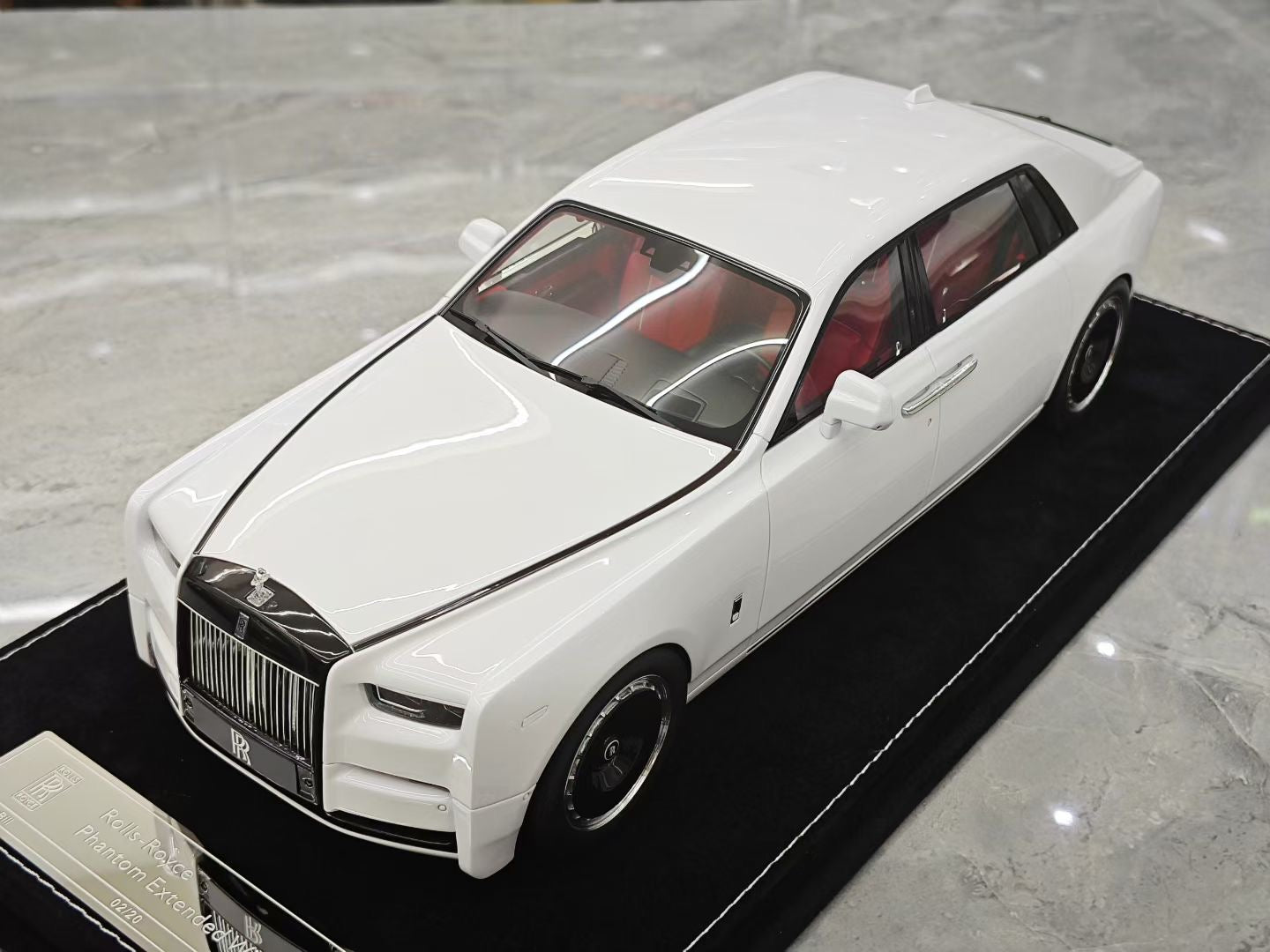 HH Model 1/18 Rolls-Royce Phantom VIII