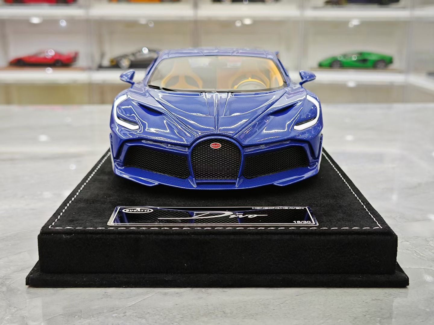 HH Model 1/18 Bugatti Divo Supercar