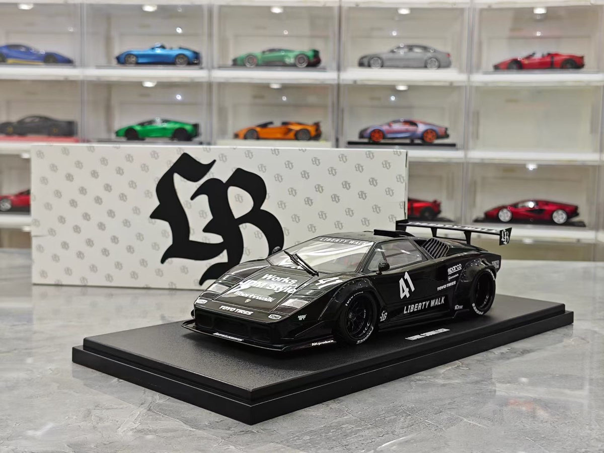 GT Spirit Lamborghini Countach LB-Works 1:18 Resin Model