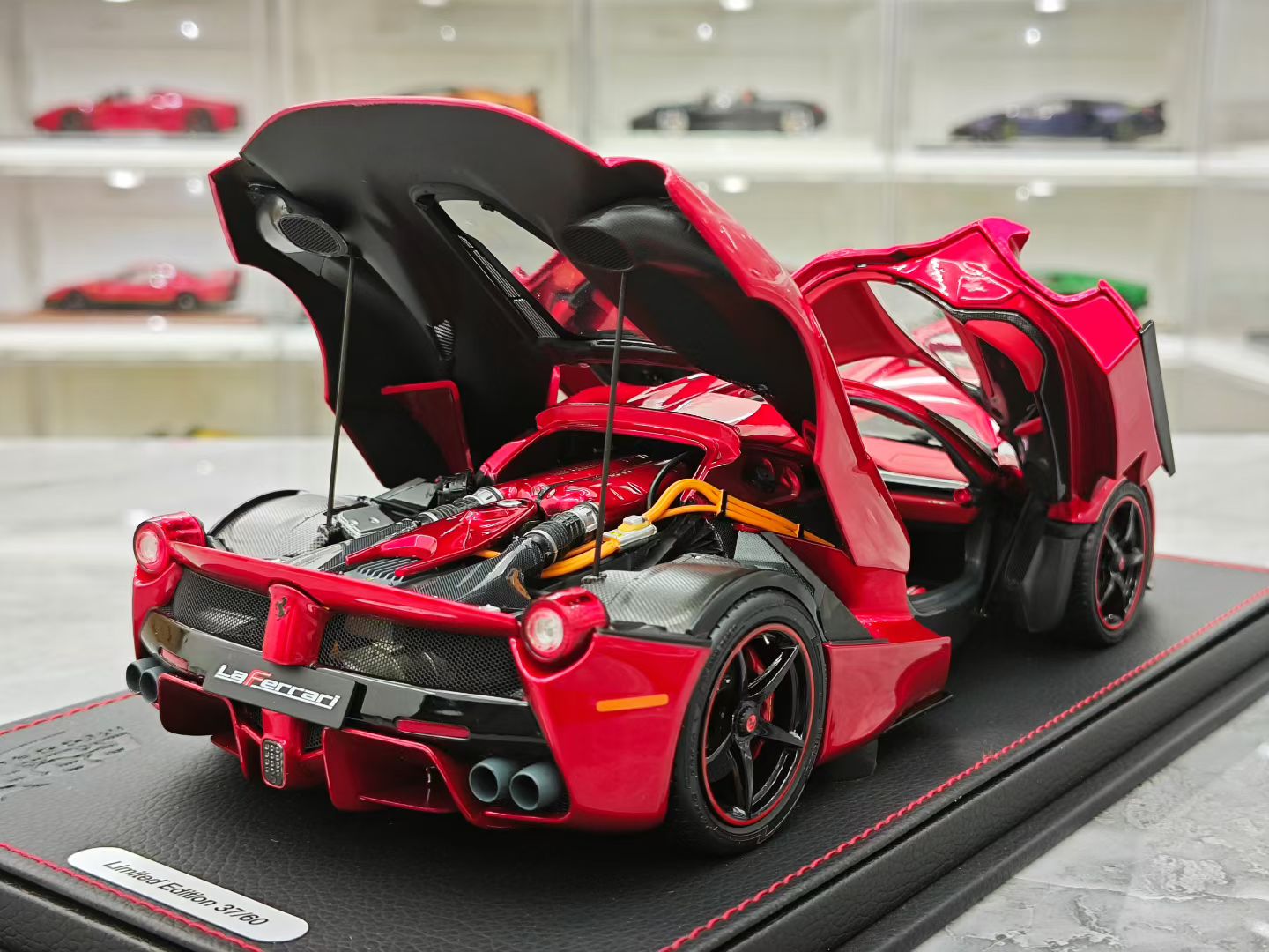 BBR 1/18 Ferrari Alloy LaFerrari in Hamilton Red - Model Car