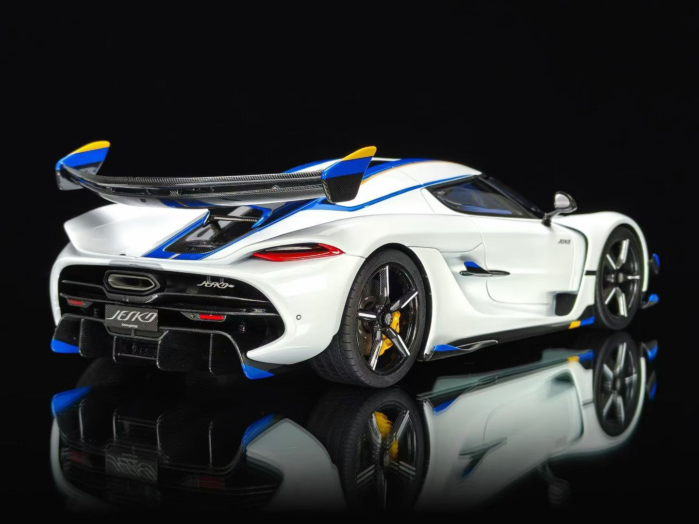 Frontiart 1/18 Koenigsegg Jesko Crystal White