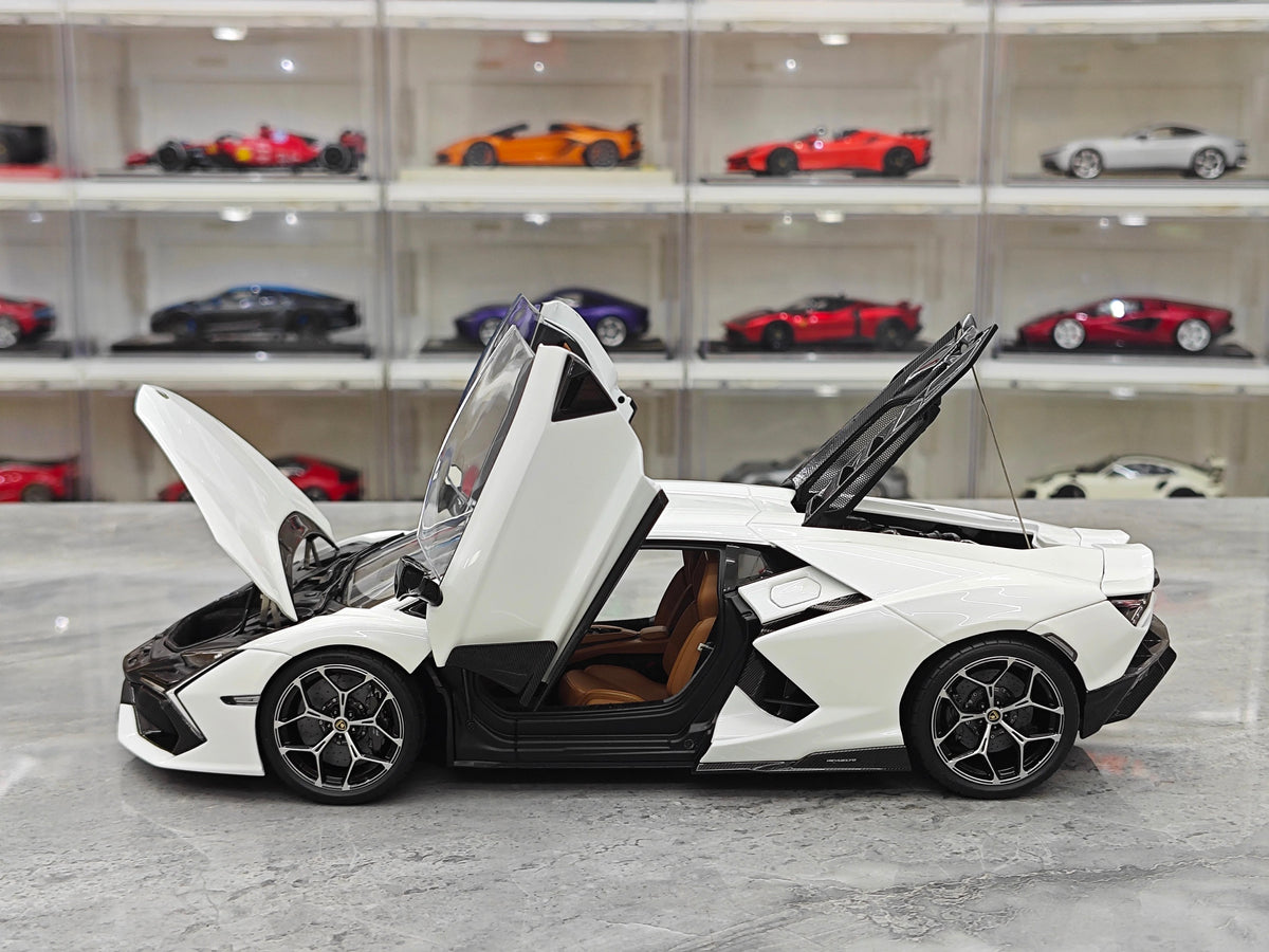 LCD Lamborghini Revuelto (New Flagship V12) 1:18 Scale Die-cast Model – Fully Opening Parts