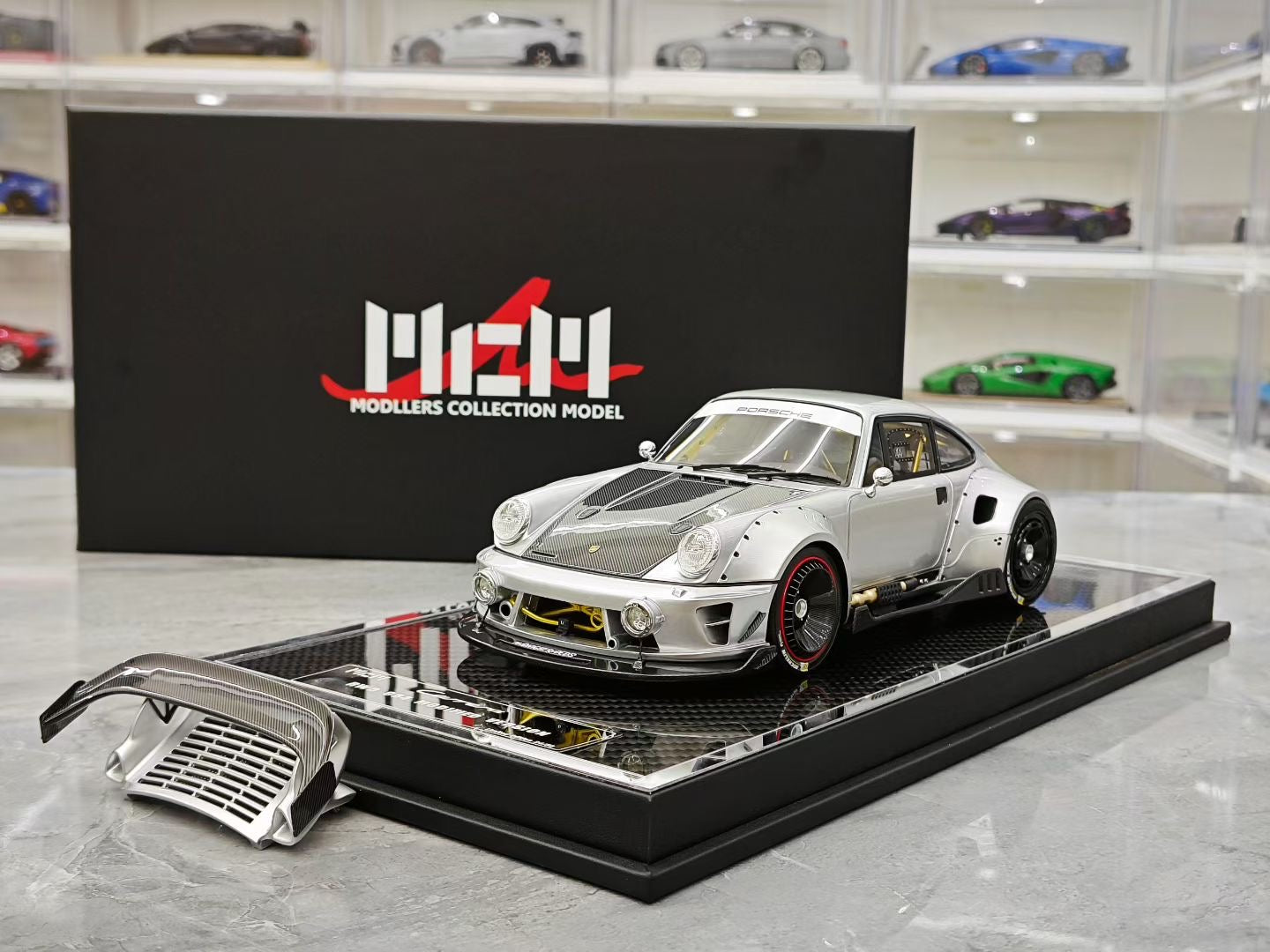 MCM 1/18 heavily modified Porsche 964 RWB widebody
