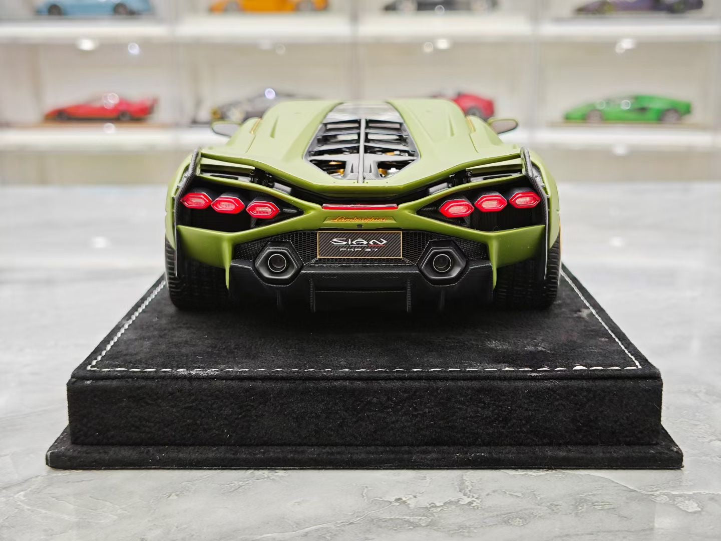 HH Model 1/18 Lamborghini Sian FKP 37