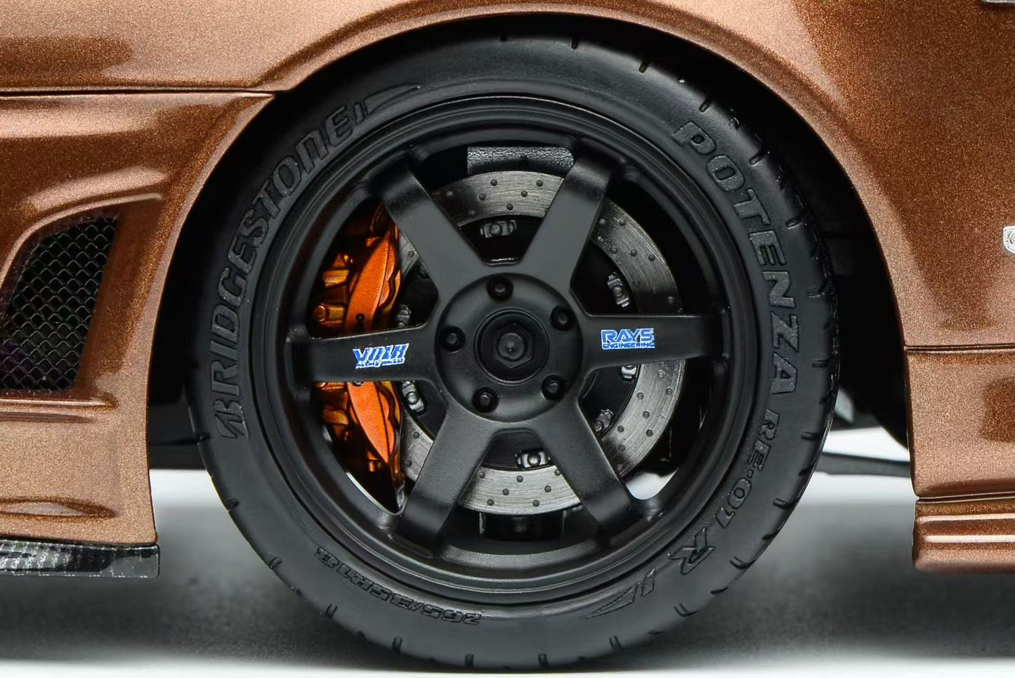 MOTORHELIX 1/18 Nissan Skyline GT-R (R34) CUSTOMIZED VERSION