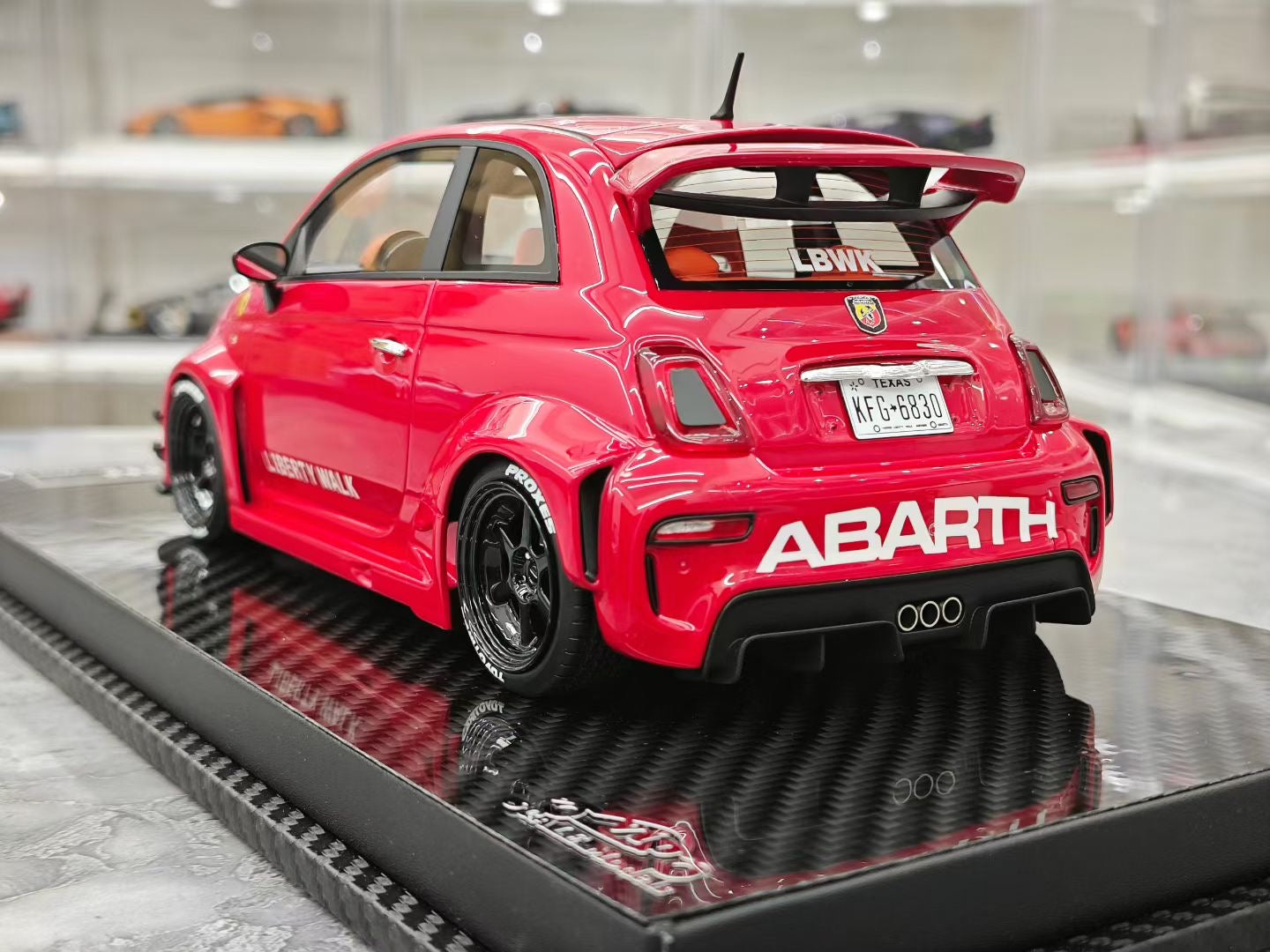 VIP 1/18 Abarth 595 LB Widebody