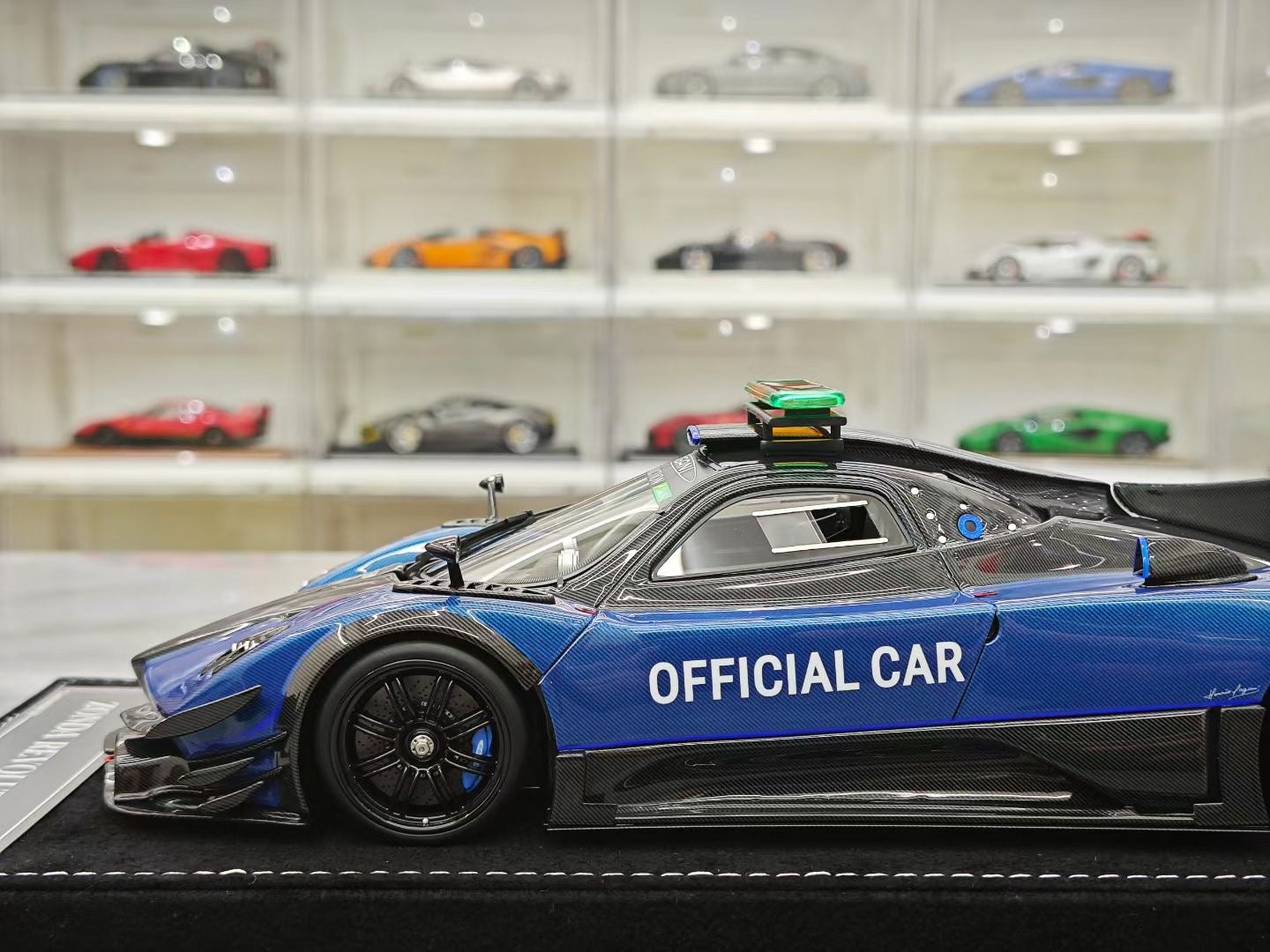 HH Model 1/18 Pagani Zonda R Evolution model
