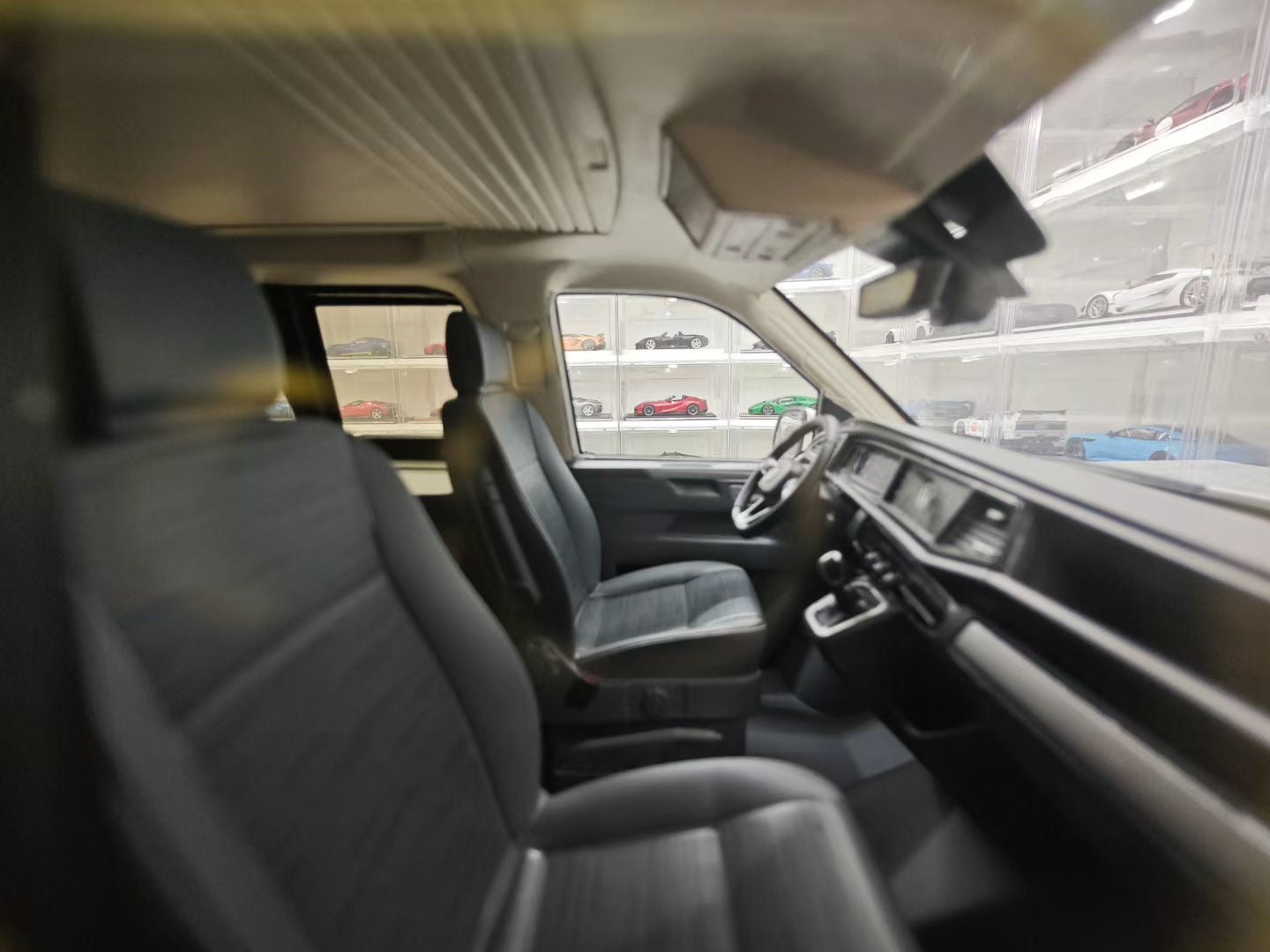 OTTO 1/18 Volkswagen T6.1