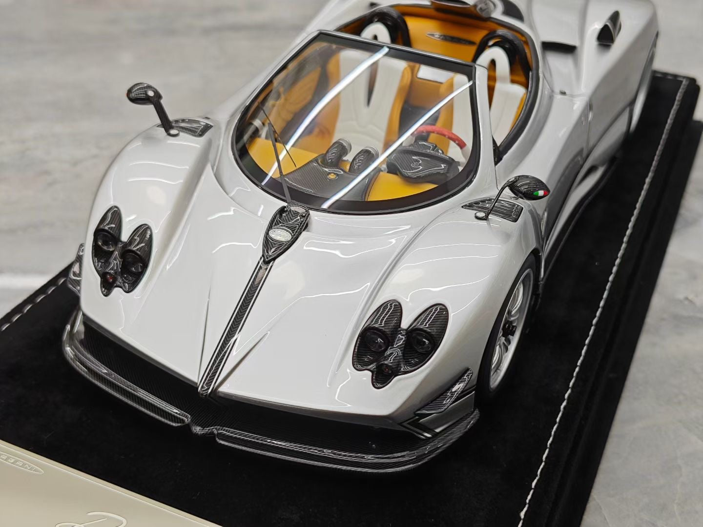 HH Model 1/18 Pagani Zonda Cinque