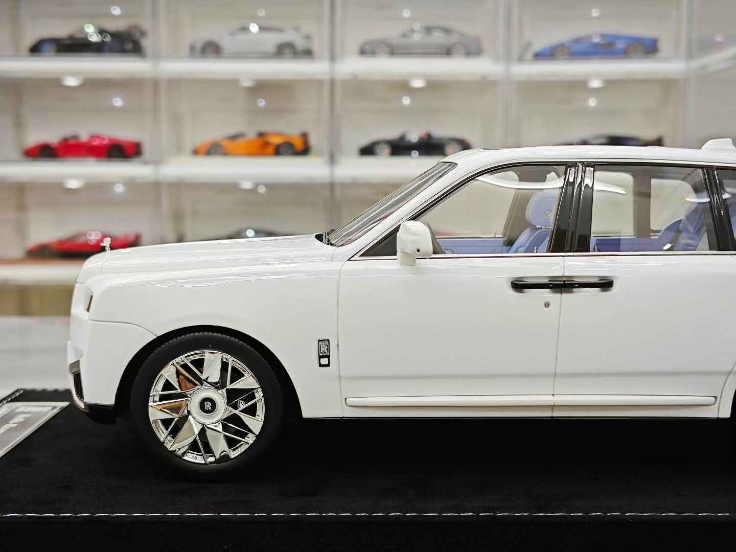 HH 1/18 Rolls-Royce Cullinan Second Generation BB Edition