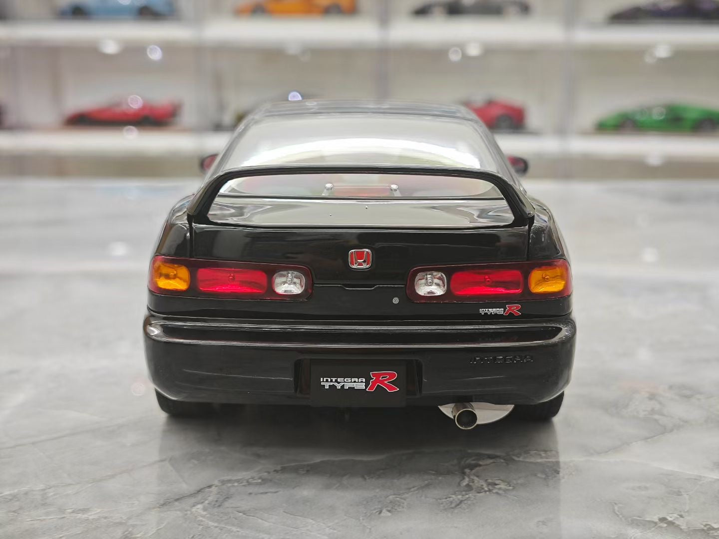 MH 1/18 Honda Civic Type R DC2