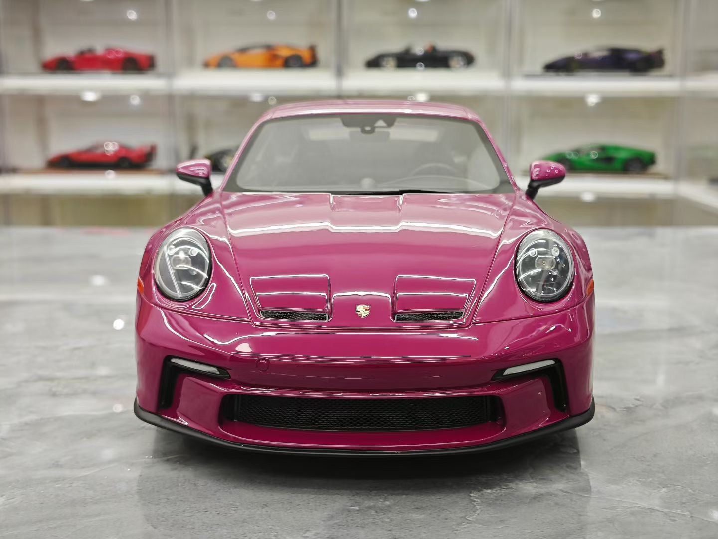 GT Spirit 1/12 Porsche 911 992 GT3