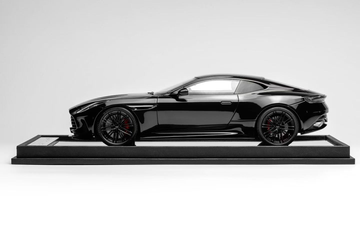 MH 1/18 Aston Martin DB12 Coupe Resin Car Model