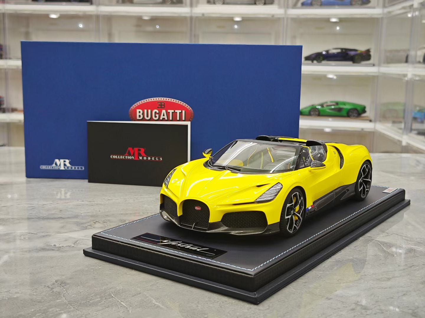 MR 1/18 Bugatti W16 Mistral Convertible